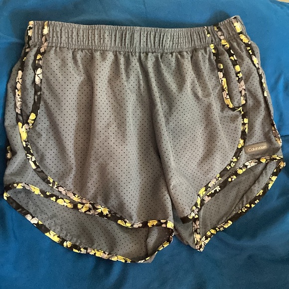 CK Running Shorts with pockets, drawstring, lined - Picture 2 of 10